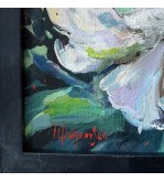 Iryna Malynovska, Pivoine de Lune, 2024, toile 24 × 24 cm, encadrement noir 32 × 32 cm, signé en bas à gauche